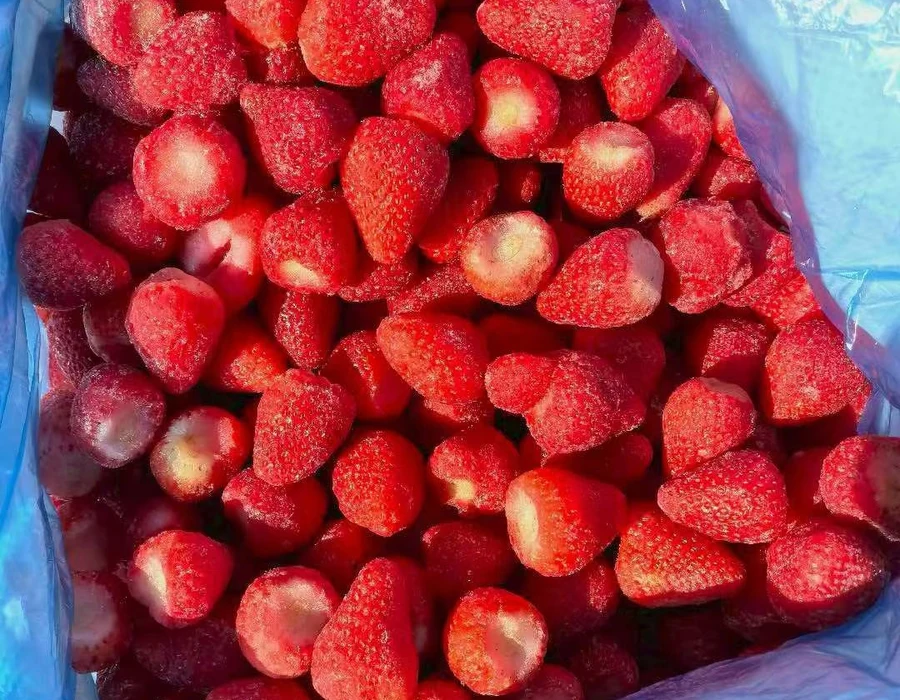Freeze Dried Strawberry bulk ingredient and snack product